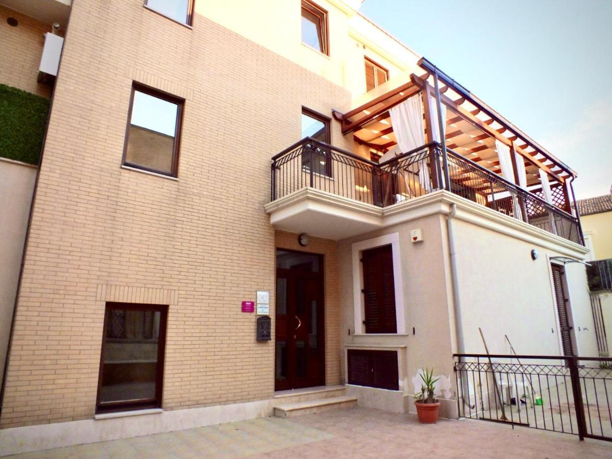 L'Arca - Bed & Breakfast In Lucera Centro Exterior foto